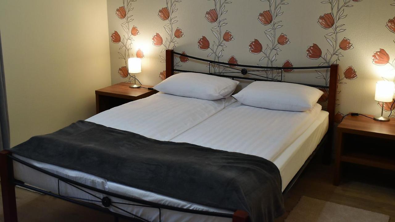 La Mia Casa Vendeghaz Hotel คาโปชวาร์ ภายนอก รูปภาพ