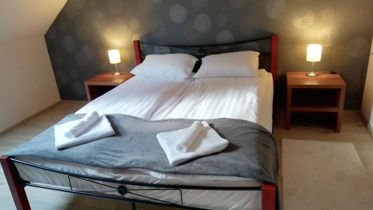 La Mia Casa Vendeghaz Hotel คาโปชวาร์ ภายนอก รูปภาพ