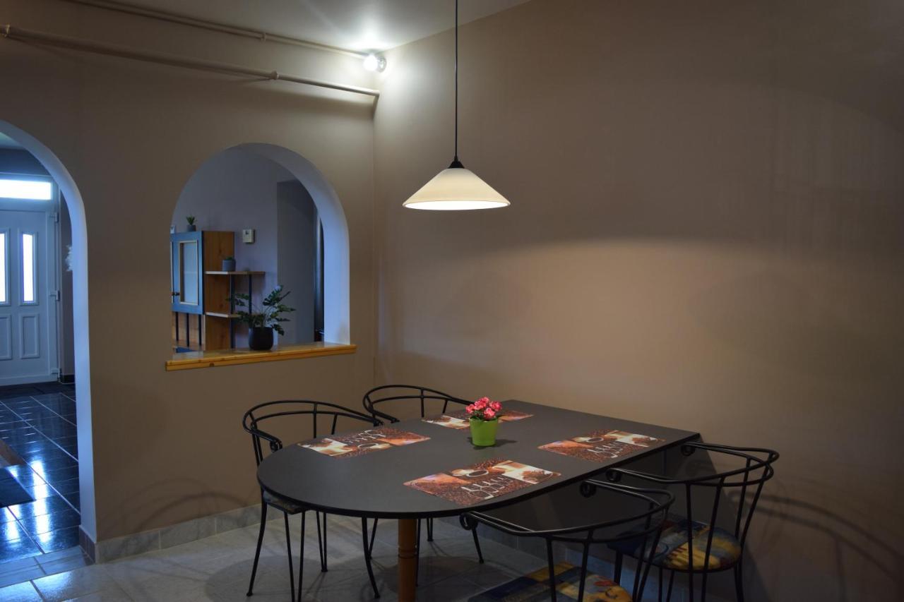 La Mia Casa Vendeghaz Hotel คาโปชวาร์ ภายนอก รูปภาพ